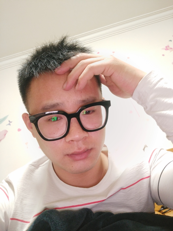华灯初上的夜晚的第一张照片--沈阳相亲服务中心