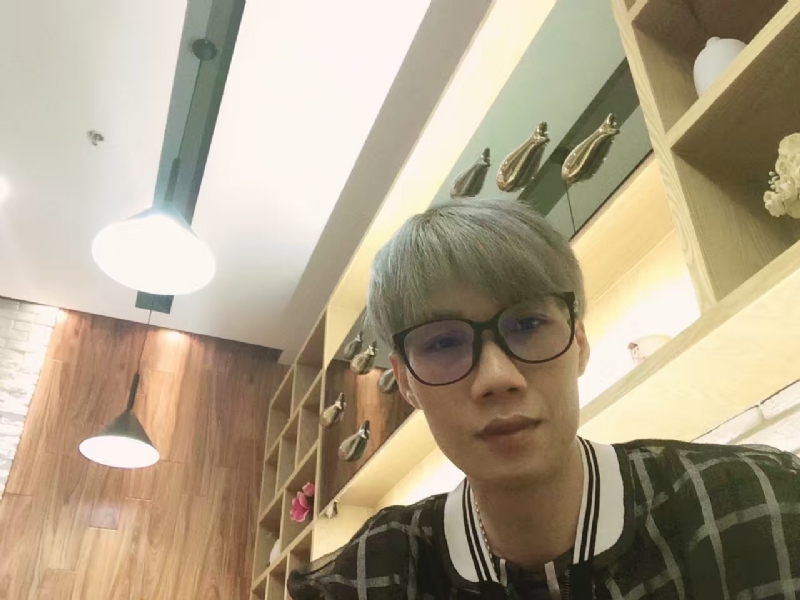 黄峰的第一张照片--沈阳相亲服务中心