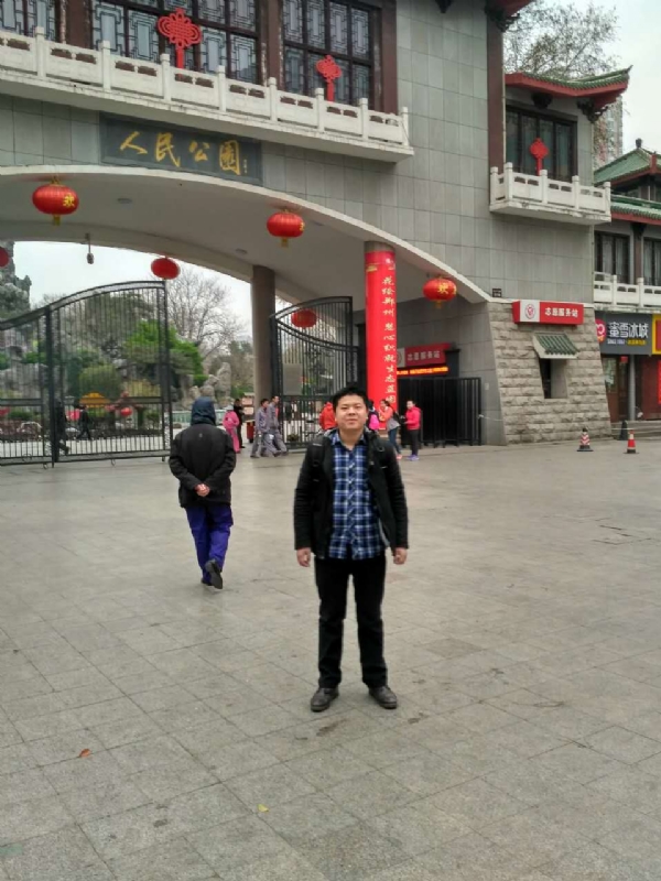 在奋斗的第一张照片--沈阳相亲服务中心