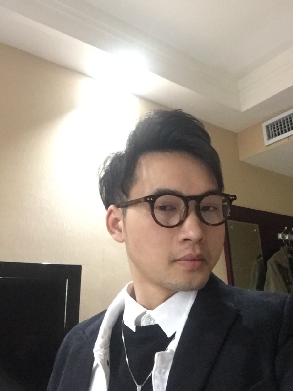 曾亮的第一张照片--沈阳相亲服务中心