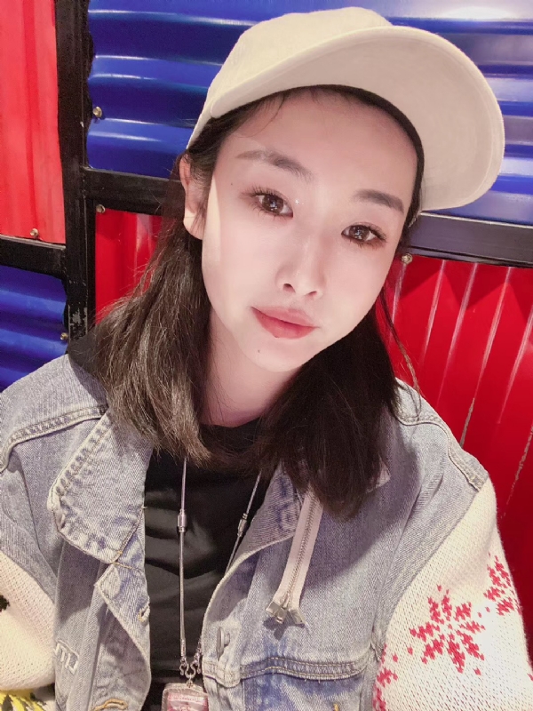 玲珑的第一张照片--沈阳相亲服务中心