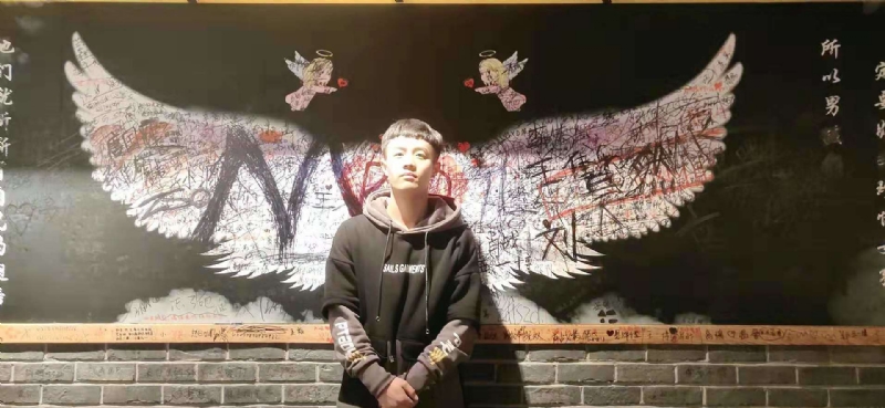 水彩画师的第一张照片--沈阳相亲服务中心