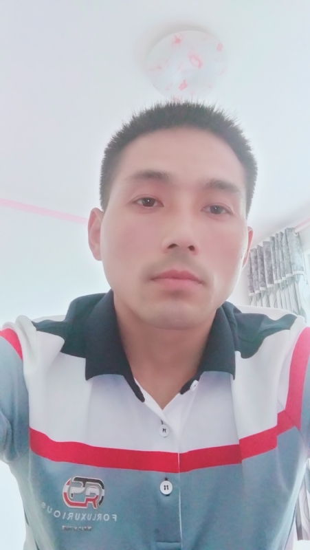 染红尘世的第一张照片--沈阳相亲服务中心