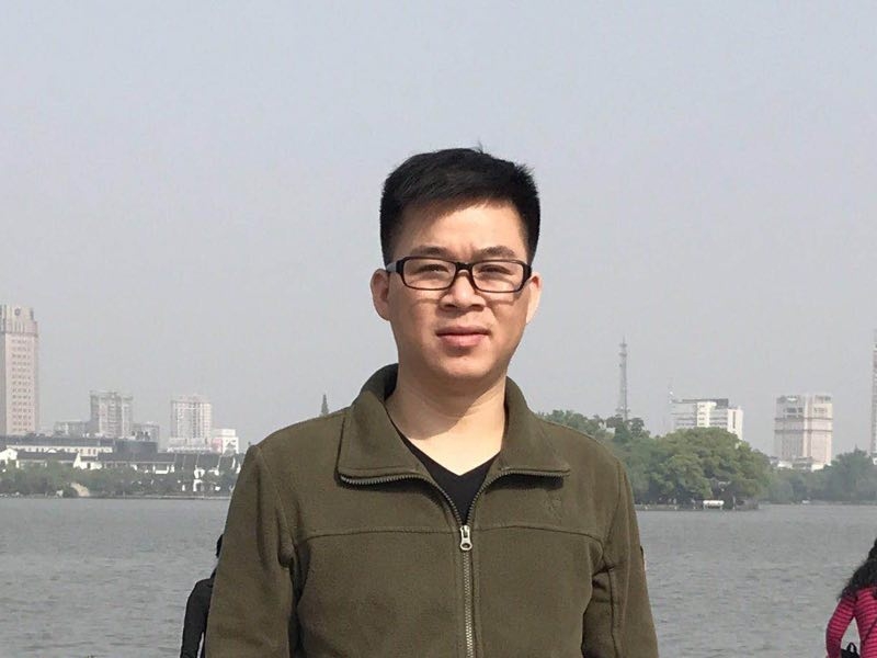 孔雀鱼的第一张照片--沈阳相亲服务中心
