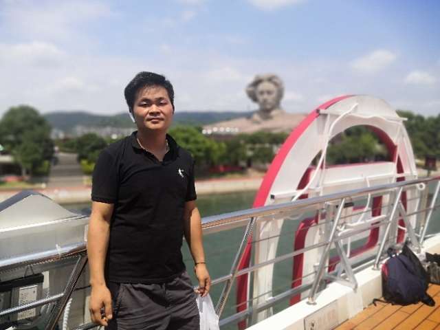 龙的传人的第一张照片--沈阳相亲服务中心