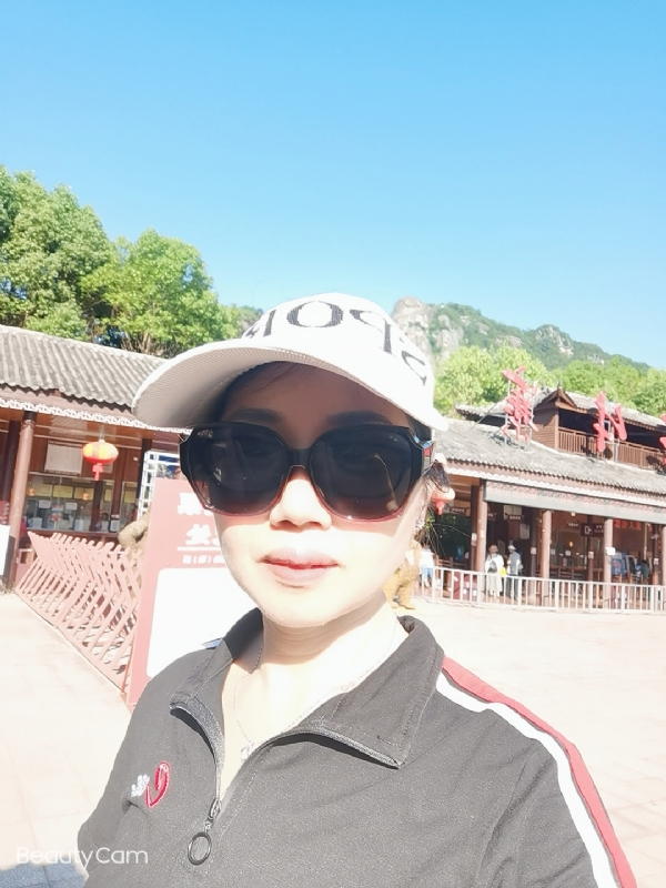 山百合的第一张照片--沈阳相亲服务中心
