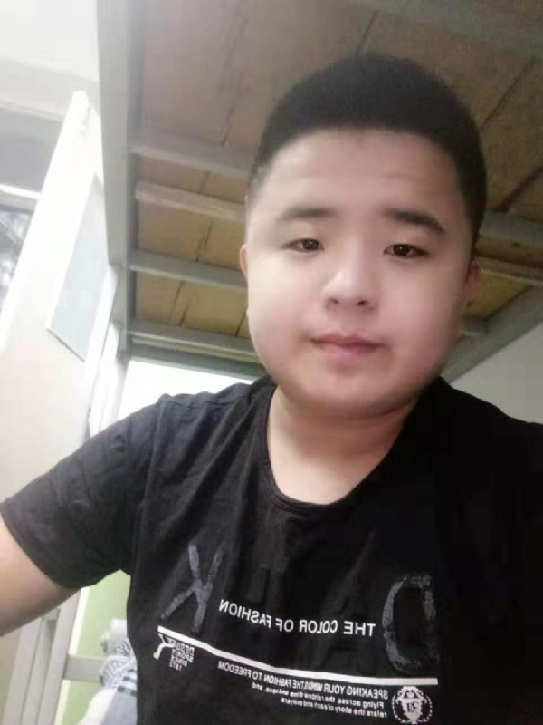 打小就爱淘气的第一张照片--沈阳相亲服务中心