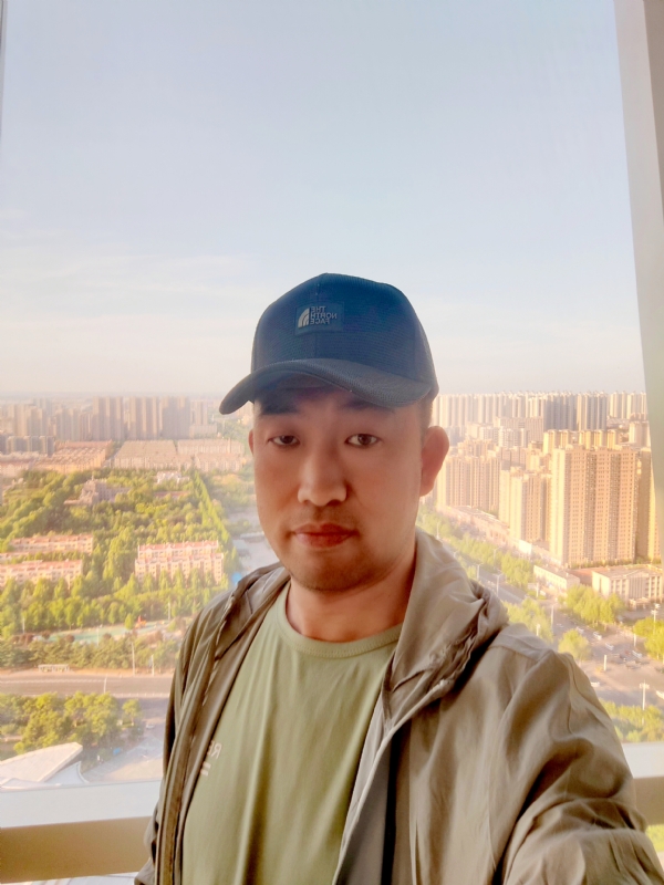 勇攀高峰的第一张照片--沈阳相亲服务中心